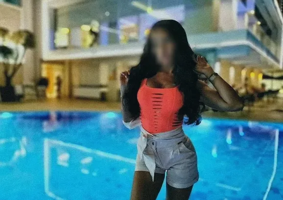 Anisa, 40 anni