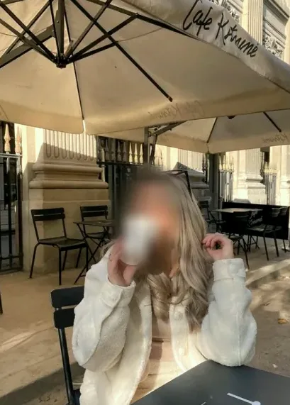 Rebecca, 32 anni